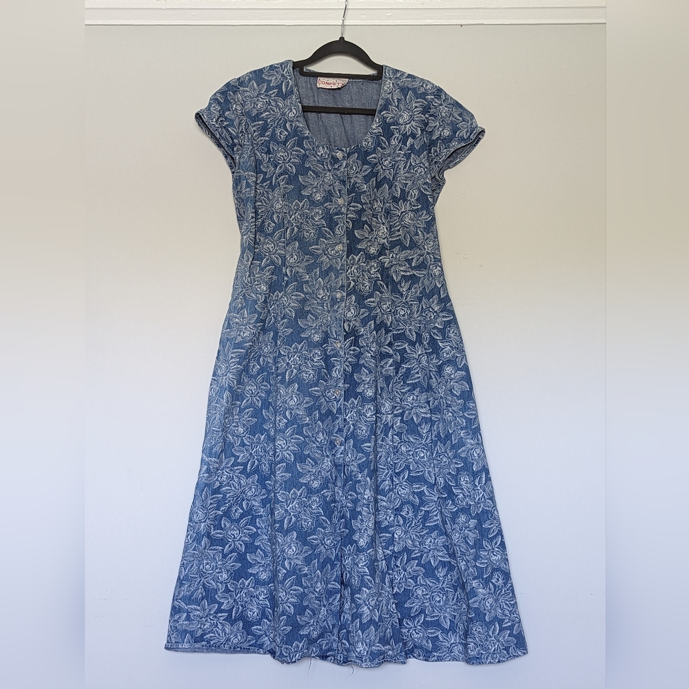 Vintage button down denim midi dress by Confetti